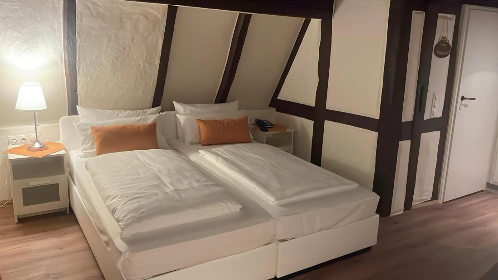 Hotel Restaurant Altes Badhaus エーバーバッハ エクステリア 写真
