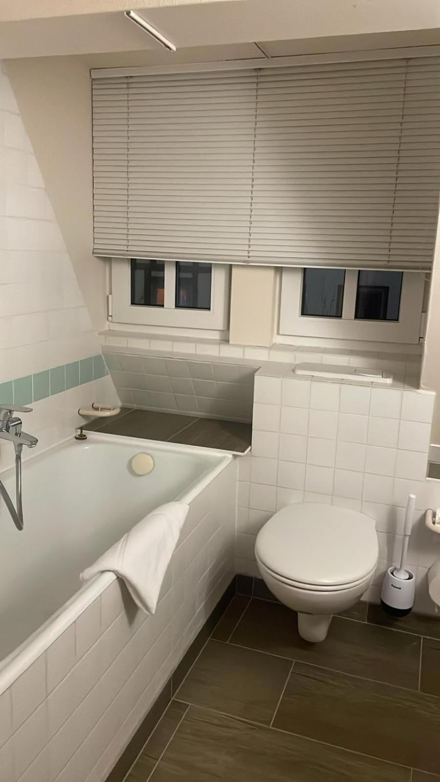 Hotel Restaurant Altes Badhaus エーバーバッハ エクステリア 写真