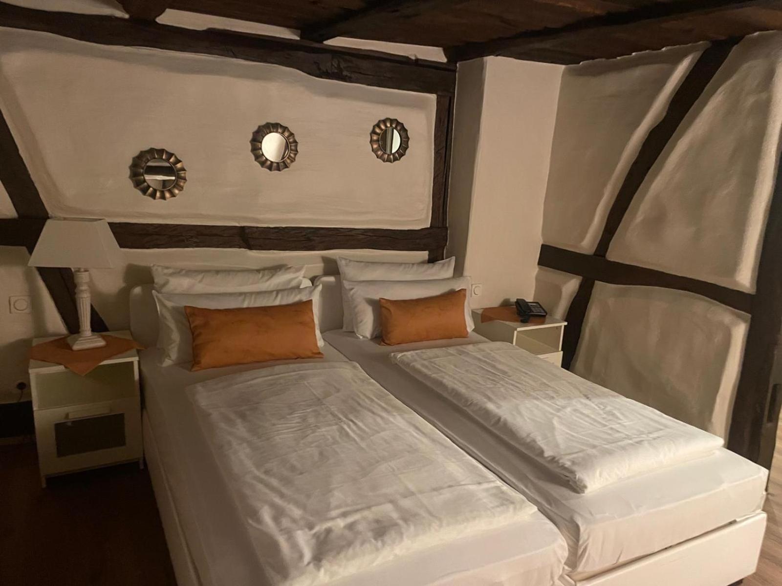 Hotel Restaurant Altes Badhaus エーバーバッハ エクステリア 写真