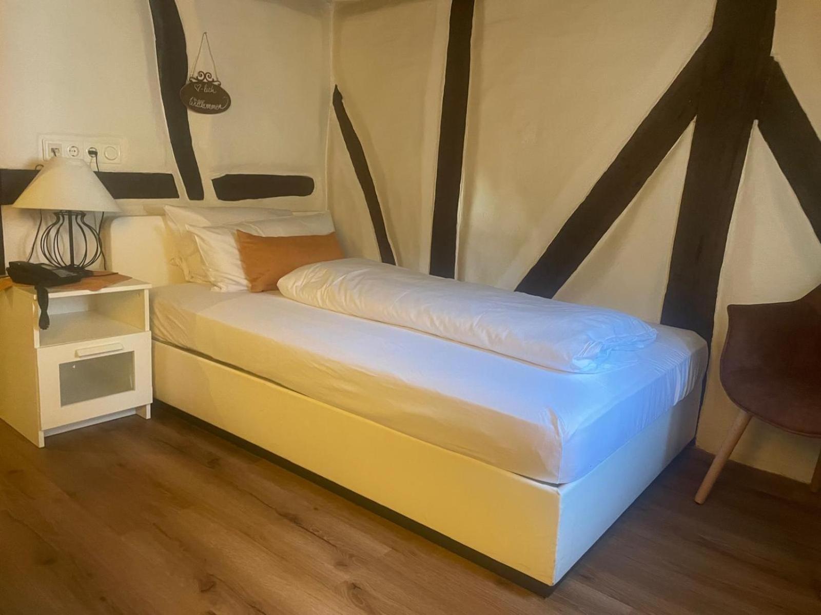 Hotel Restaurant Altes Badhaus エーバーバッハ エクステリア 写真