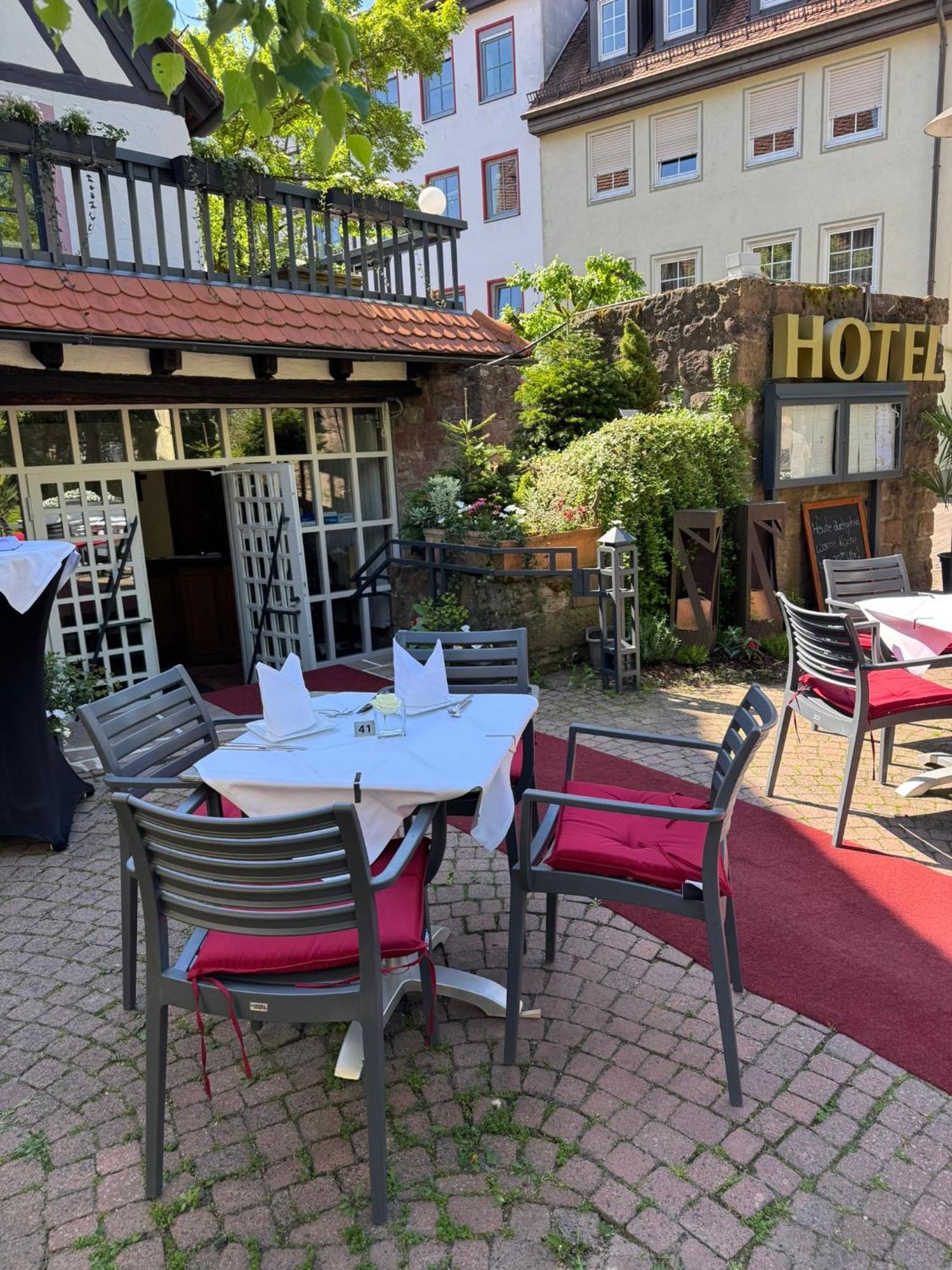 Hotel Restaurant Altes Badhaus エーバーバッハ エクステリア 写真
