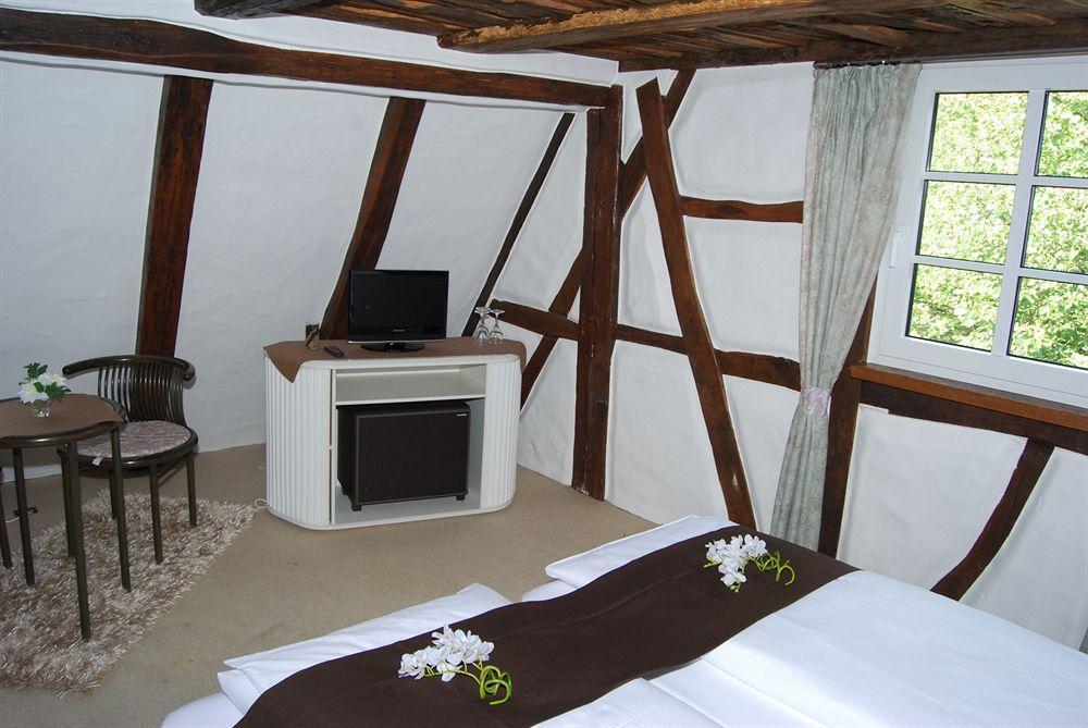 Hotel Restaurant Altes Badhaus エーバーバッハ エクステリア 写真